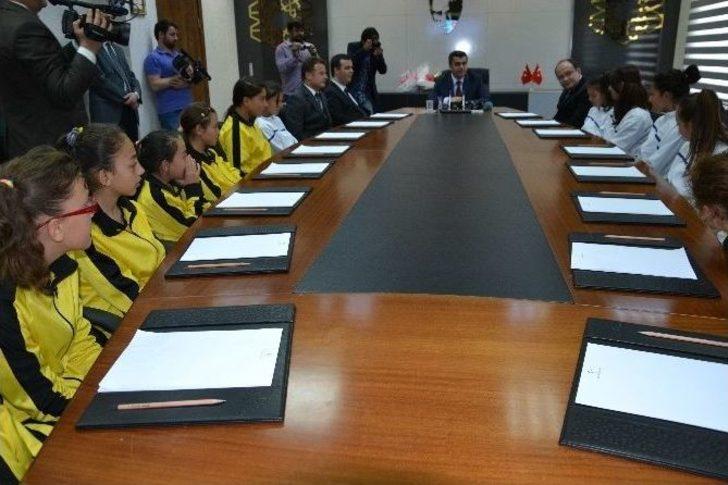 Felahiye Kanuni Süleyman Ortaokulu Öğrencilerinden Büyük Başarı G2