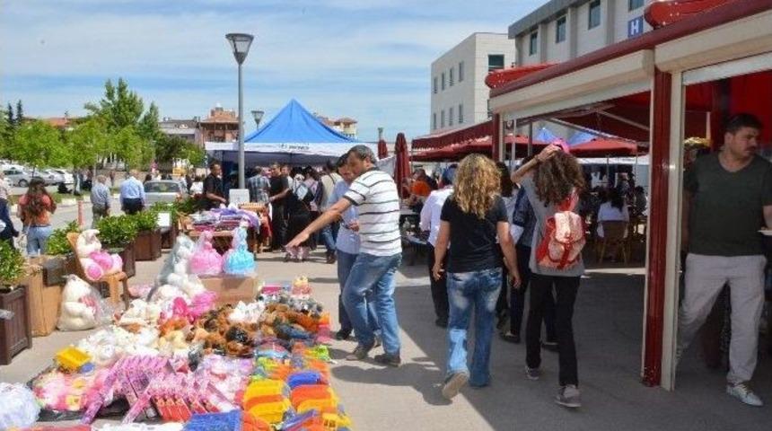 Denizli&rsquo;de L&ouml;semili &Ccedil;ocuklar İ&ccedil;in Kermes