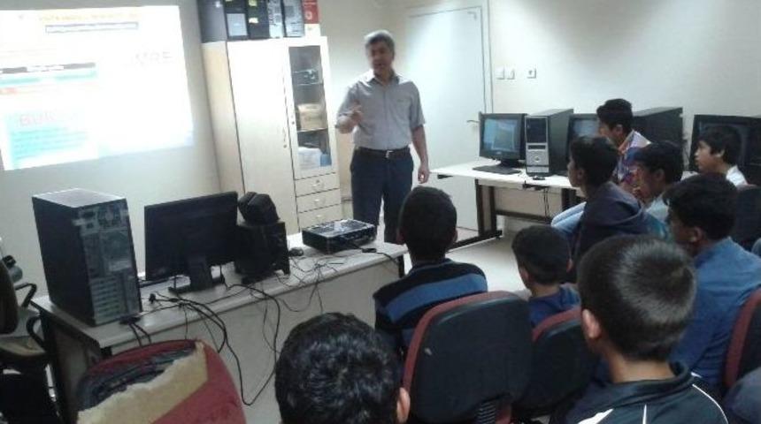 Kahta Anadolu İmam Hatip Lisesi, Umre Ve Burs &Ouml;d&uuml;l&uuml; Veriyor