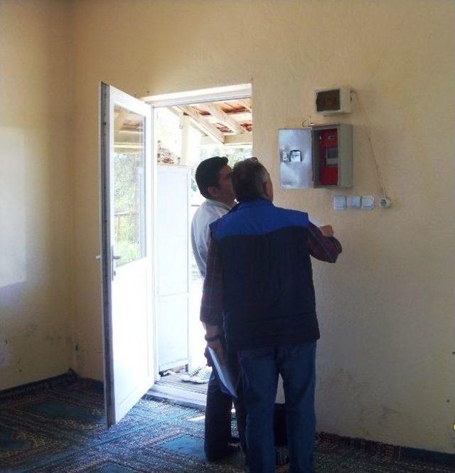 İzmit&rsquo;te Ka&ccedil;ak Baz İstasyonuna İzin Yok 1