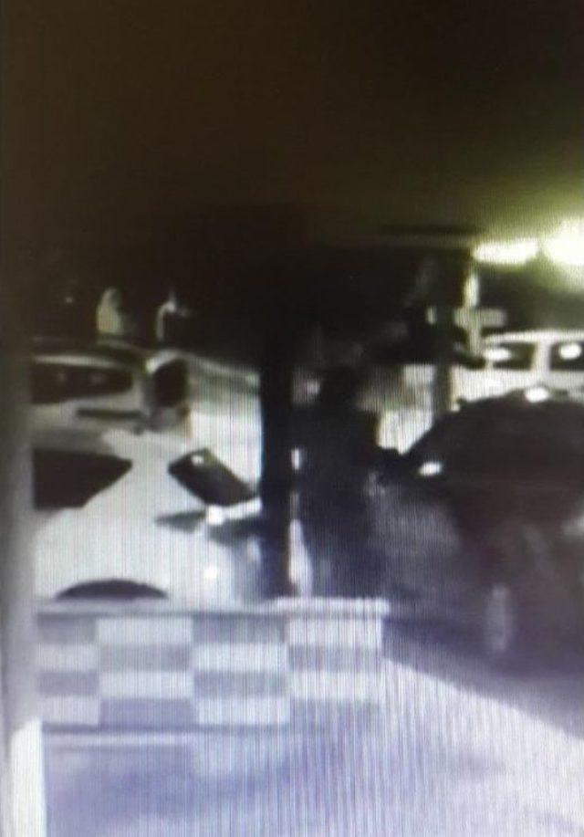 L&uuml;ks Otomobilin &Ccedil;alınış Şekli Polisi Bile Şaşırttı 3