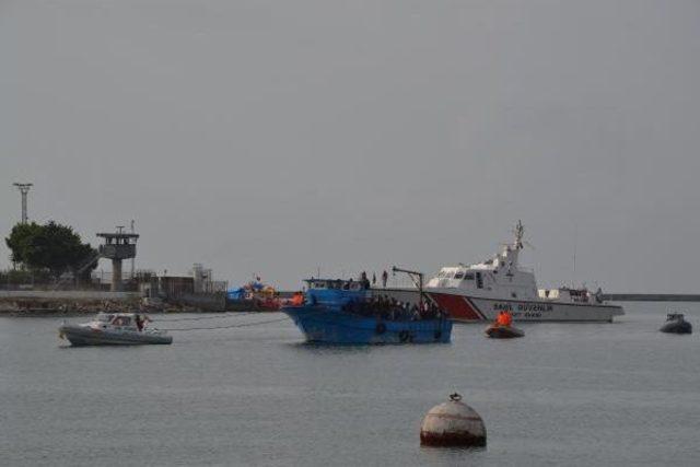 'alo-158 Sahil Güvenlik İhbar Hattı'nı Aradı, 174 Kişinin Hayatını Kurtardı