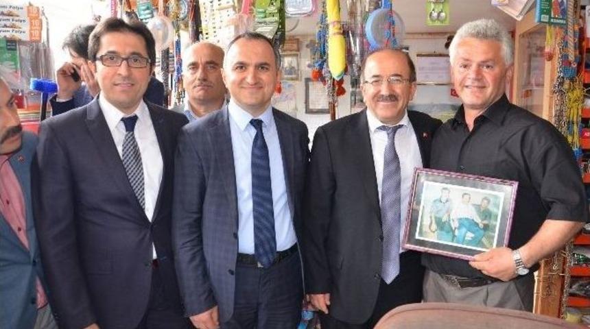 Başkan G&uuml;mr&uuml;k&ccedil;&uuml;oğlu D&uuml;zk&ouml;y&rsquo;e &Ccedil;ıkartma Yaptı