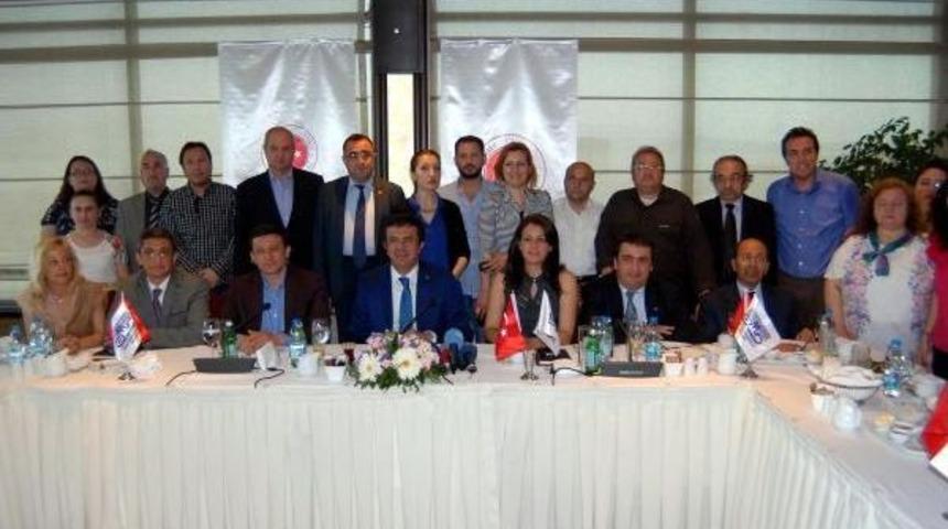 Zeybekci: Y&uuml;zde 9 Ile Bir Partinin Dışarıda Kalmasını Kim Doğru Karşılar?