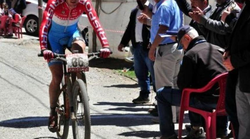 Bitlis'te Uluslararası Dağ Bisikleti Yarışları Yapıldı