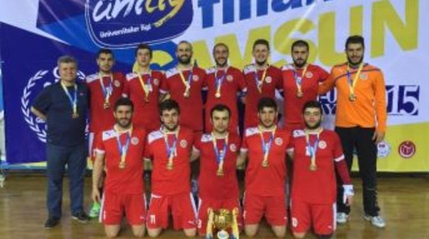 Atat&uuml;rk &Uuml;niversitesi Erkek Hentbol Takımı T&uuml;rkiye Birincisi Oldu