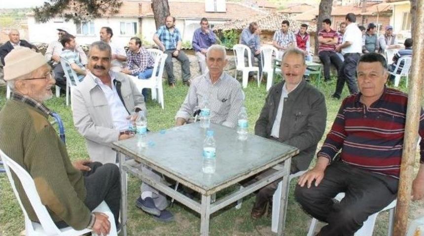 Kırkağa&ccedil;&rsquo;ta Geleneksel Hayır Yemekleri S&uuml;r&uuml;yor