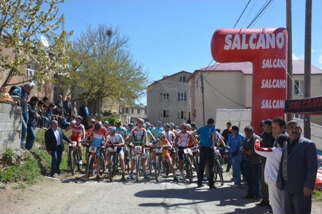 Tatvan&rsquo;da Uluslararası Dağ Bisikleti Yarışması