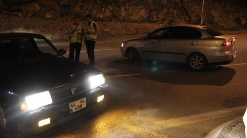 İki Otomobil &Ccedil;arpıştı: 1 Yaralı