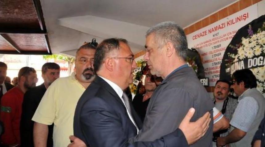 Boşandığı Eşi Tarafından &Ouml;ld&uuml;r&uuml;len 2 &Ccedil;ocuk Annesi Kadın Toprağa Verildi