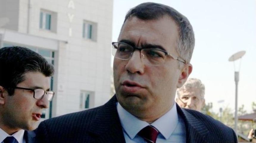 Yakalama Kararı &Ccedil;ıkarılan Kurmay Albay &Ouml;zkan &Ccedil;okay Teslim Oldu