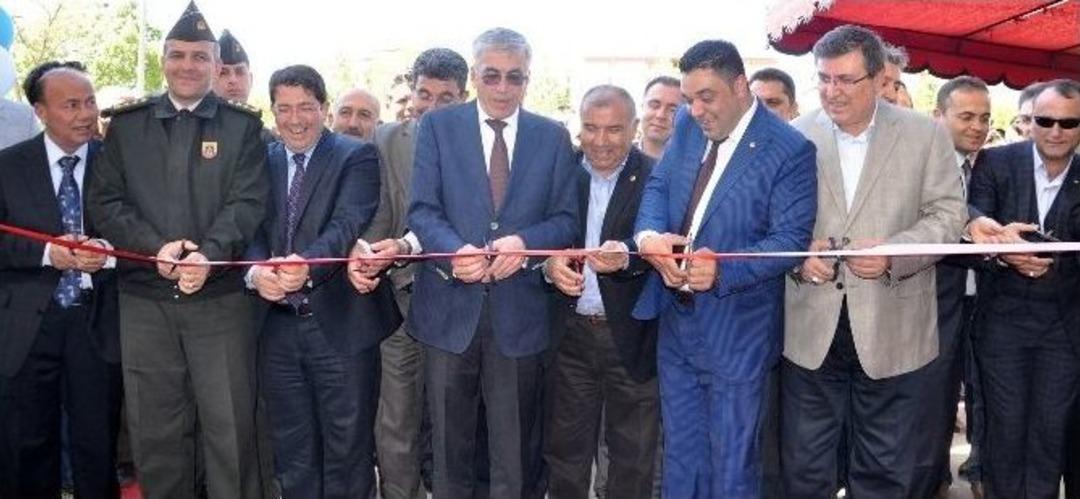 Aksaray&rsquo;da Otomobil Fuarı A&ccedil;ıldı