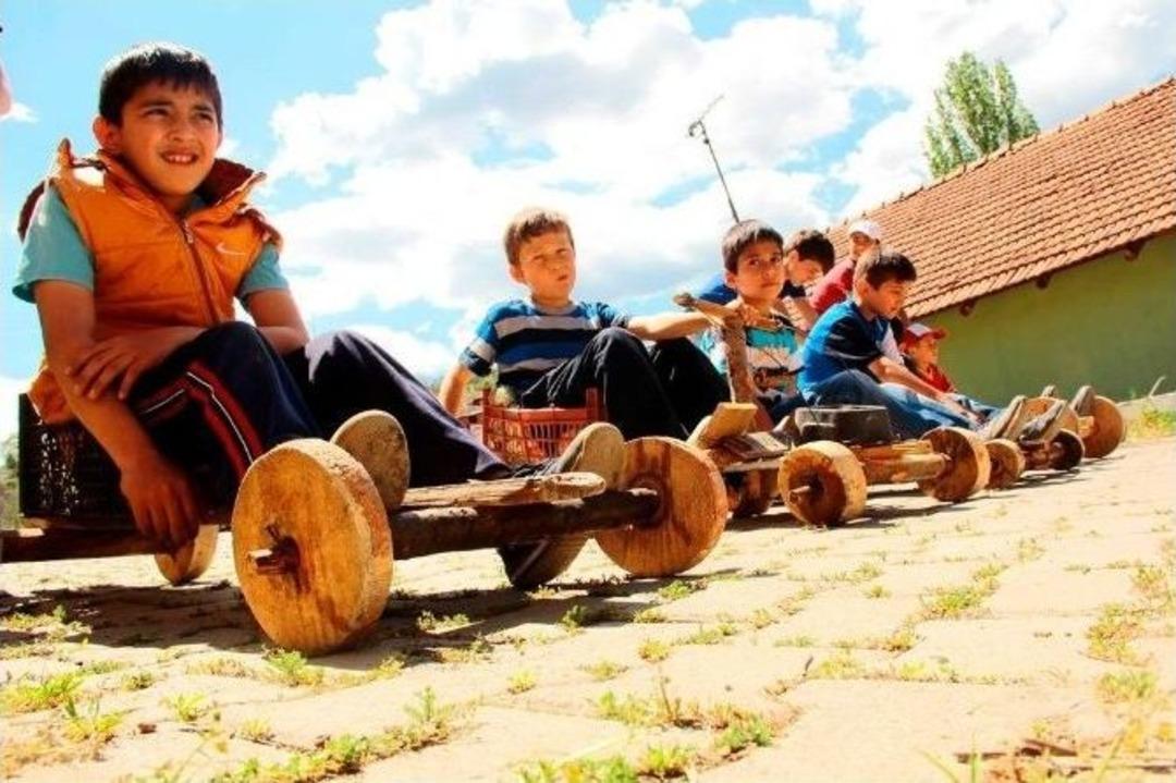 Buda Tahta Araba Yarışı