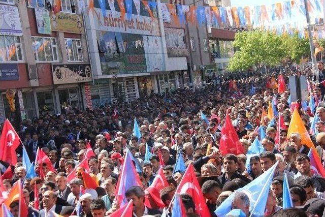 Başbakan’a Olan Sevgisini İşaret Diliyle Anlattı