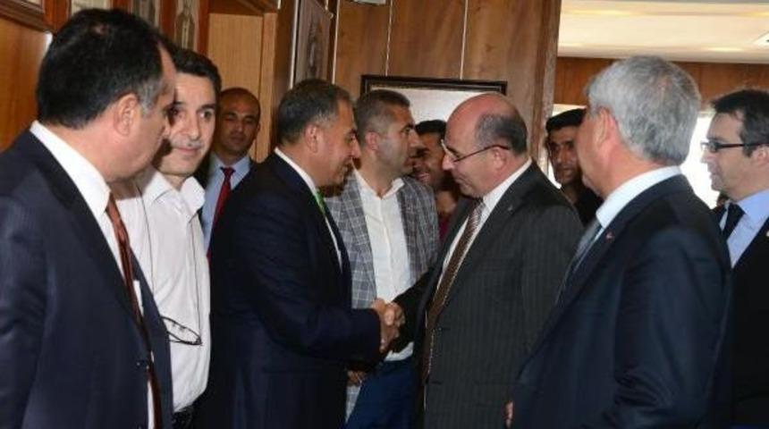 Mhp'li Karakaya: H&uuml;k&uuml;meti Bah&ccedil;eli Kuracak