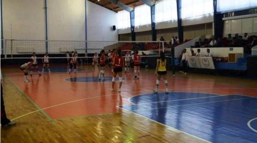 Voleybol Grup M&uuml;sabakaları Sona Erdi