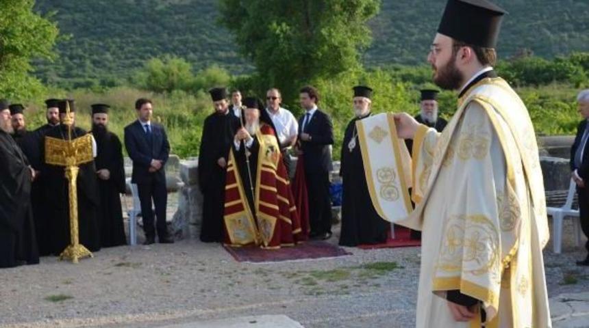 Patrik Ile Aziz Yuhanna Ayini Sel&ccedil;uk'ta Yapıldı