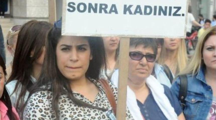 Yalova&rsquo;Da Eski Eşi Tarafından &Ouml;ld&uuml;r&uuml;len Kadın I&ccedil;in Sessiz Protesto Y&uuml;r&uuml;y&uuml;ş&uuml;