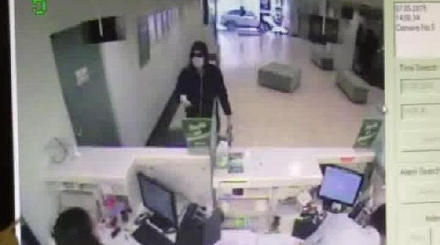 Şişli'deki Banka Soygunu G&uuml;venlik Kamerasında