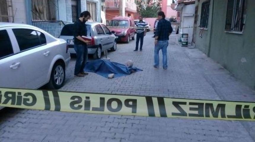 Sokak Ortasında Kalp Krizinden &Ouml;ld&uuml;