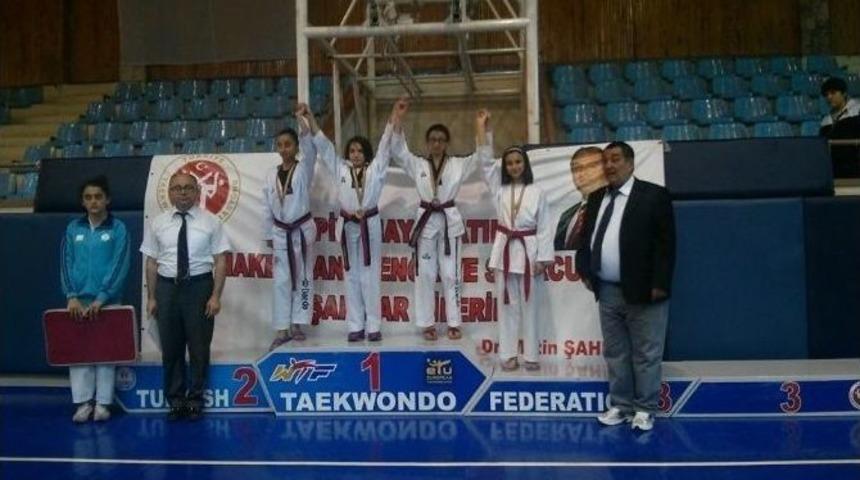 &Ccedil;erkezk&ouml;y&rsquo;&uuml;n Altın Kızı T&uuml;rkiye Şampiyonu Oldu