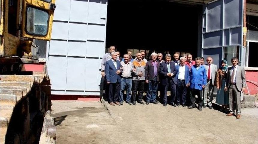 G&uuml;m&uuml;şhane Ak Parti Milletvekili Ve Adayı &Uuml;st&uuml;n Hız Kesmiyor