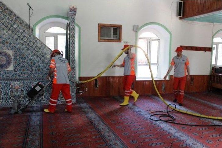 Ayvalık Belediyesi’nden Camilere Özel Ekip G1