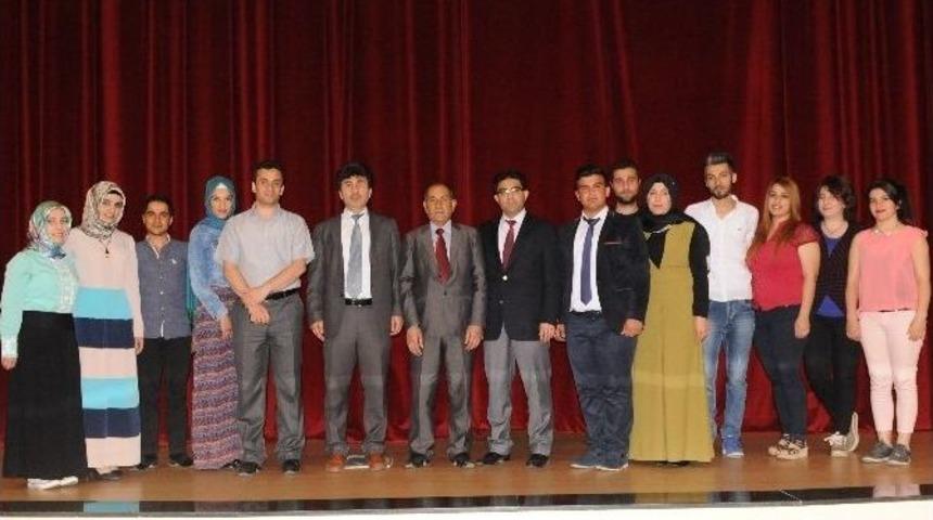 K&uuml;lt&uuml;r Ve Sanat Topluluğu&rsquo;ndan Şiir Dinletisi