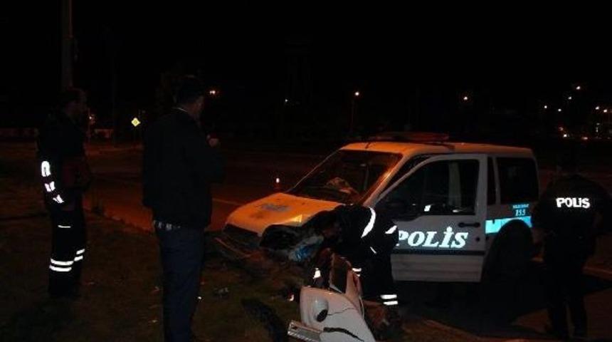 Bing&ouml;l'de Polis Aracı Otomobille &Ccedil;arpıştı: 4'&uuml; Polis 8 Yaralı