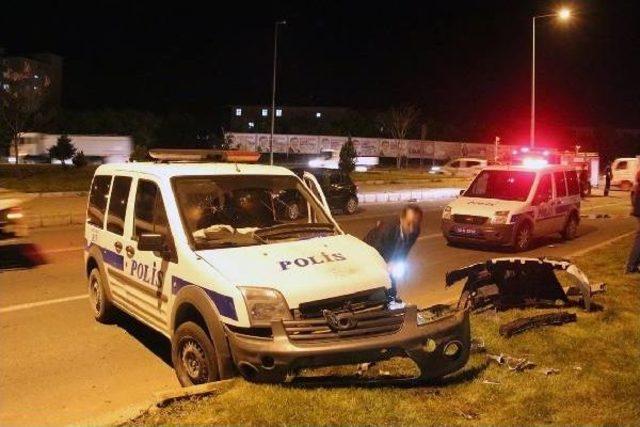 Bingöl de Polis Aracı Otomobille Çarpıştı: 4 ü Polis 8 Yaralı 3