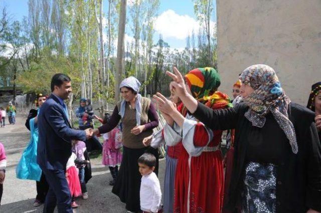 Hdp li Zeydan: Sarayda Kendini Padişah Sanan Erdoğan Var 1