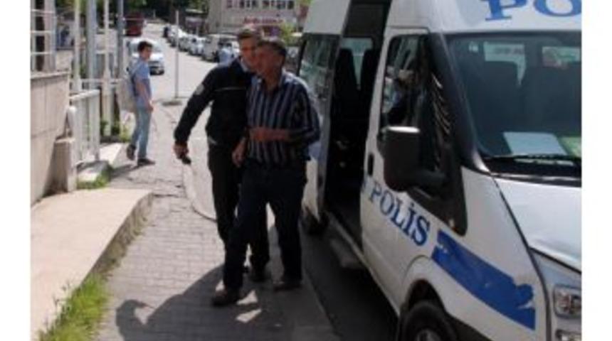 Dolandırılmaktan Polis Kurtardı