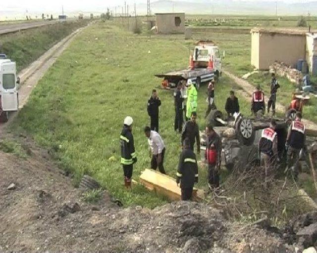 Konya'da Şarampole Yuvarlanan Araçta 2 Kardeş Öldü