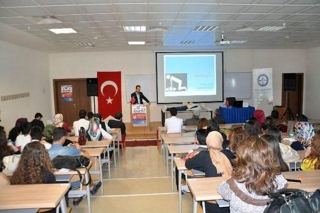 Kto Karatay &Uuml;niversitesi&rsquo;nde İlk Yardım Konferansı 1