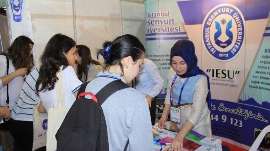 Esenyurt &Uuml;niversitesi Domif Fuarında Kendini G&ouml;sterdi