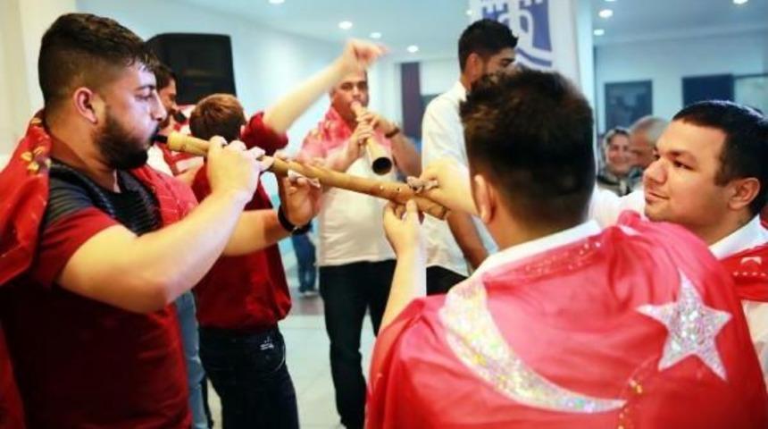 Engelli Gen&ccedil;ler I&ccedil;in Asker Eğlencesi