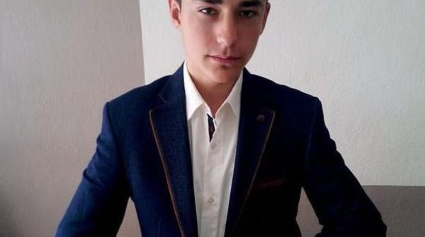 D&uuml;ğ&uuml;n M&uuml;zisyeni Motosiklet Kazasında &Ouml;ld&uuml;