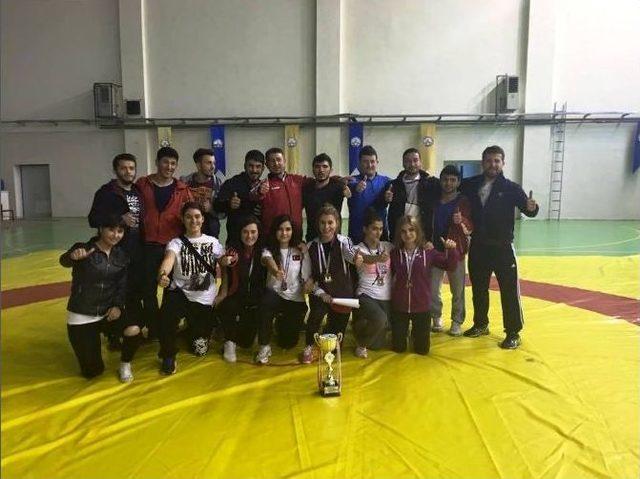 G&uuml;reşteki Başarısıyla Sarıg&ouml;l&rsquo;&uuml;n Gururu Oldu 1