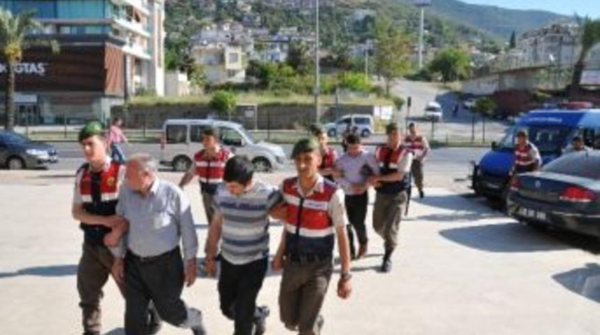Alanya&rsquo;da Sigara Ka&ccedil;ak&ccedil;ıları Tutuklandı