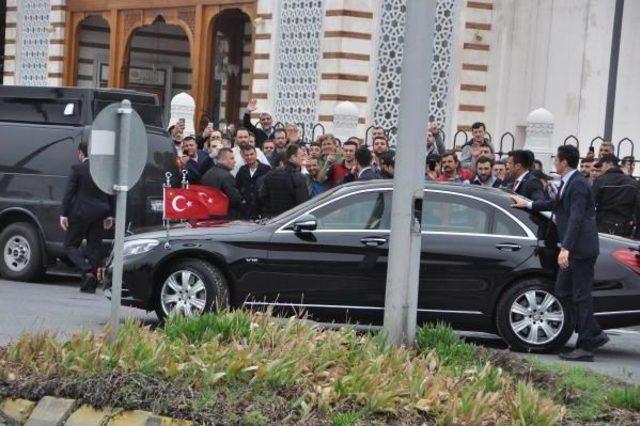 Cumhurbaşkanı Erdoğan Cuma Namazını Hazerfan Ahmet Çelebi Camii'nde Kıldı