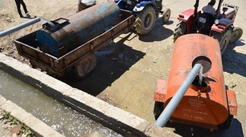 Erbaa&rsquo;da T&uuml;t&uuml;n Ekicilerinin Y&uuml;z&uuml;n&uuml; G&uuml;ld&uuml;ren &Ccedil;alışma