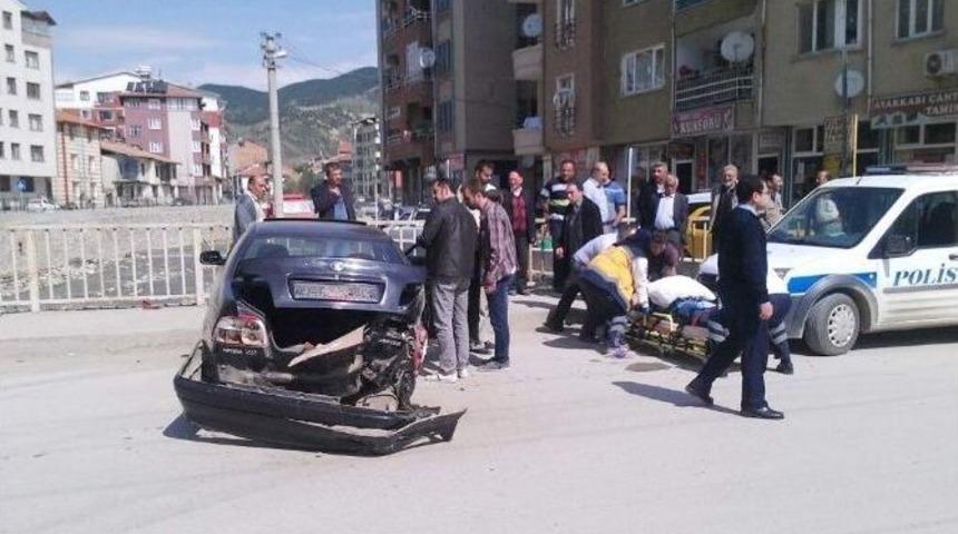 İskilip&rsquo;te Trafik Kazası: 3 Yaralı