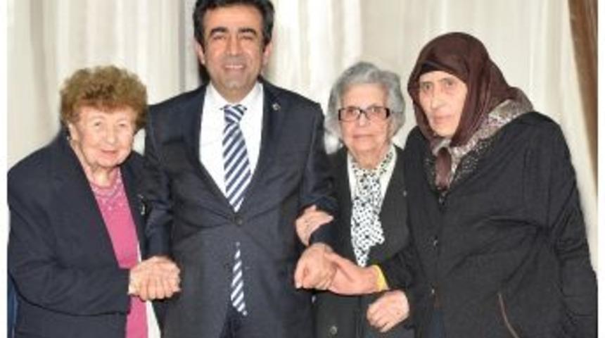 Vali G&uuml;zeloğlu&rsquo;ndan Anneler G&uuml;n&uuml; Mesajı