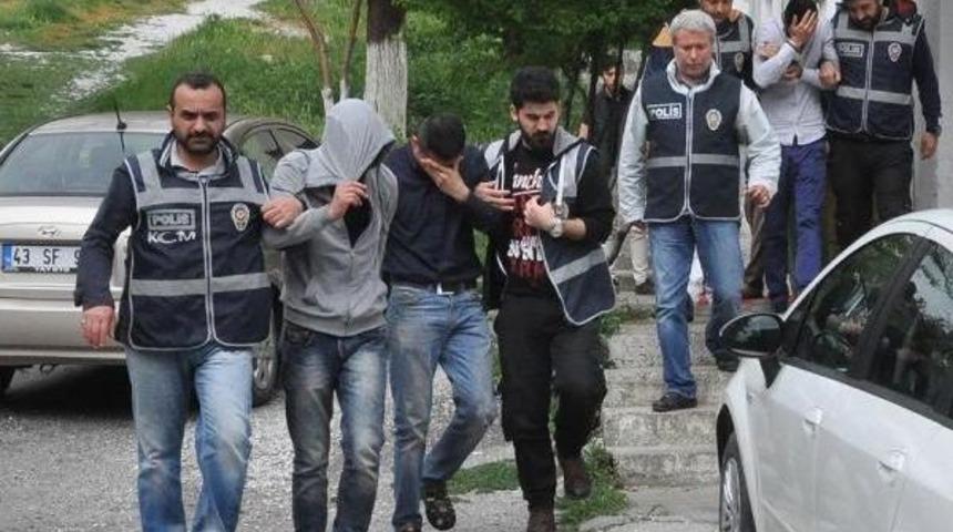 K&uuml;tahya'da Uyuşturucu Operasyonu: 6 G&ouml;zaltı