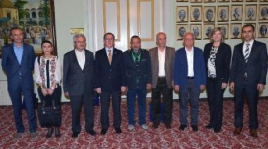 Edebiyat&ccedil;ılar B&uuml;y&uuml;kşehir&rsquo;de