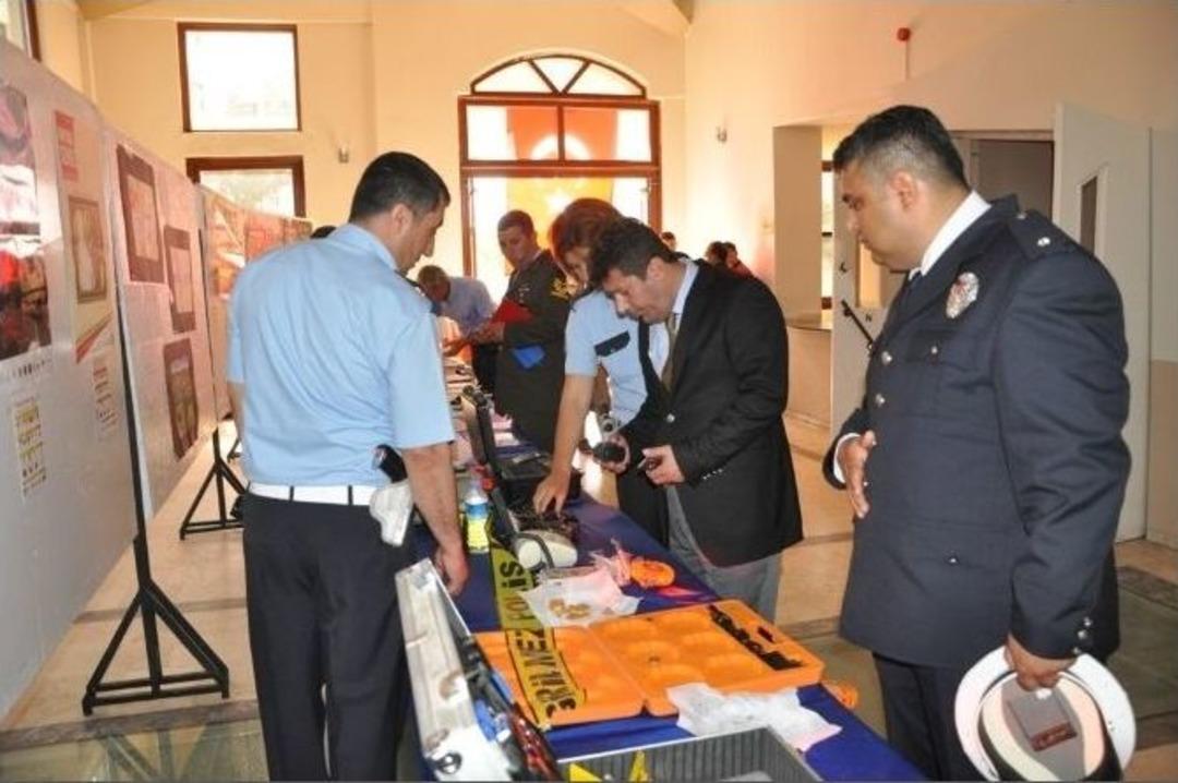 Ayvalık&rsquo;ta Trafik Haftası Kutlamalarına İlgi Yoğun Oldu