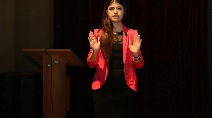 İhlas Koleji, &Ouml;ğrencilerini Geleceğin Fikir Liderleri Olmaya Hazırlıyor