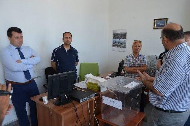 G&uuml;mr&uuml;k Alanlarında Oy Verme İşlemi Başladı 1