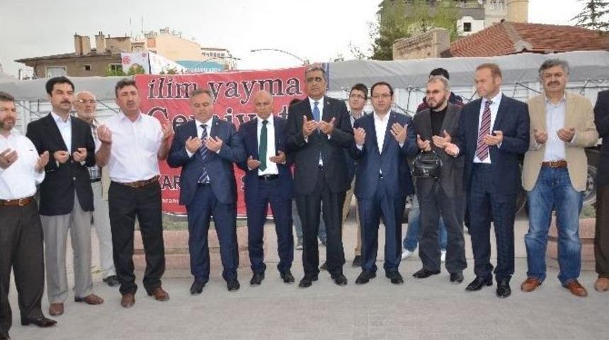 Karaman&rsquo;dan Suriye&rsquo;ye Bir Tır, Un G&ouml;nderildi