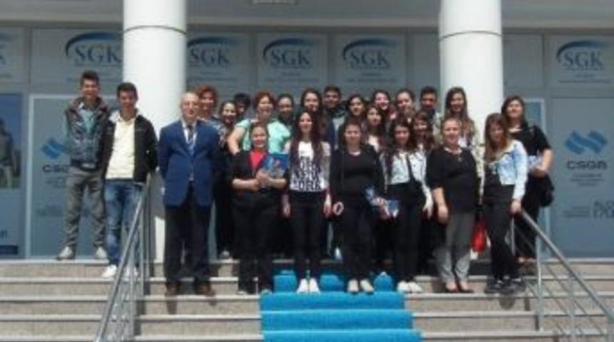 &Ouml;ğrenciler &Ccedil;anakkale Sgk İl M&uuml;d&uuml;rl&uuml;ğ&uuml;n&uuml; Ziyaret Ettiler